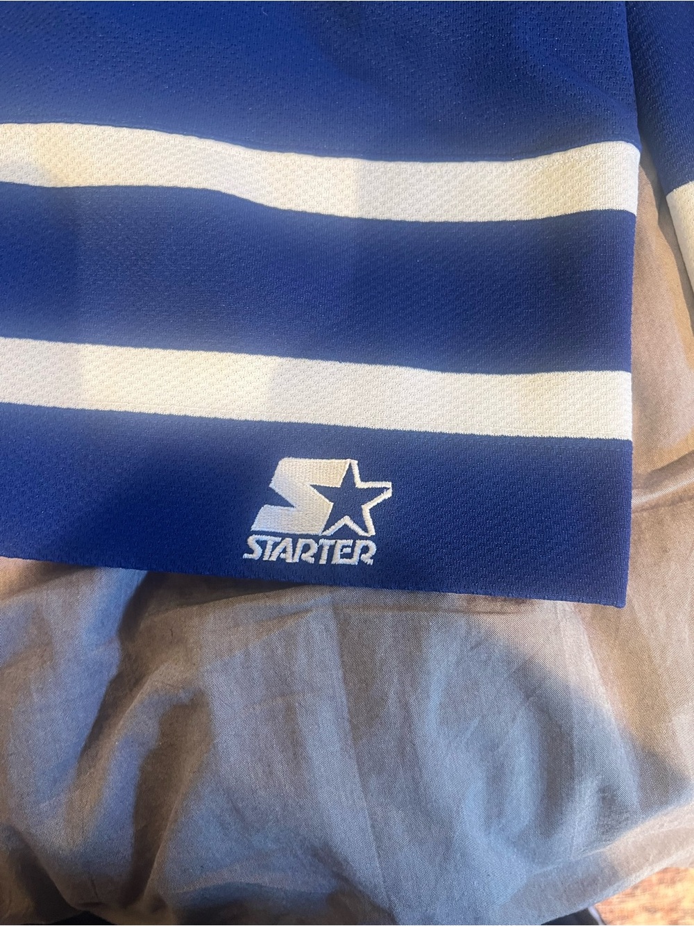 STARTER Blue Toronto Maple Leafs Hockey Jersey with White Trim - Picture 5 of 5